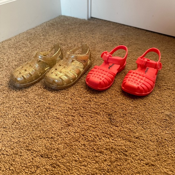 S/2 Toddler Jellies Gap & Cat & Jack - Size 6 - Picture 1 of 5